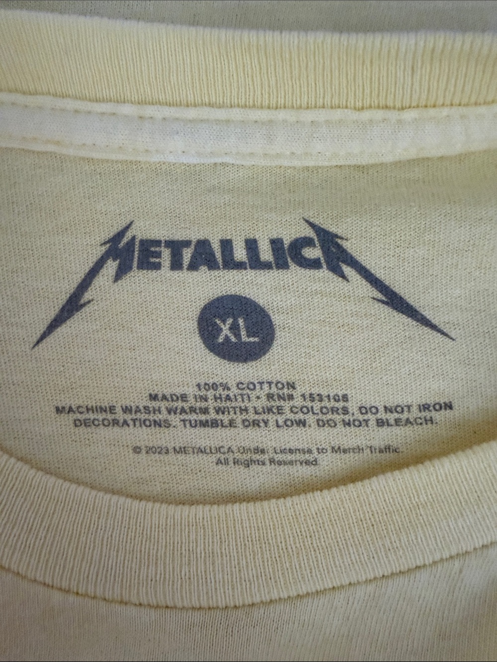 Metallica "Live in Concert '92" Neon Skull Band Tee - Picture 2 of 2